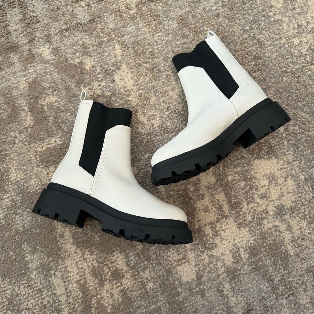 DOLCE VITA lug sole leather brody boots